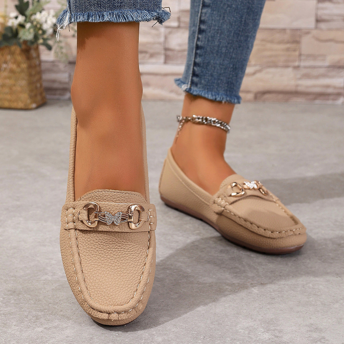 Amara | Stylish And Simple Flat Shoes