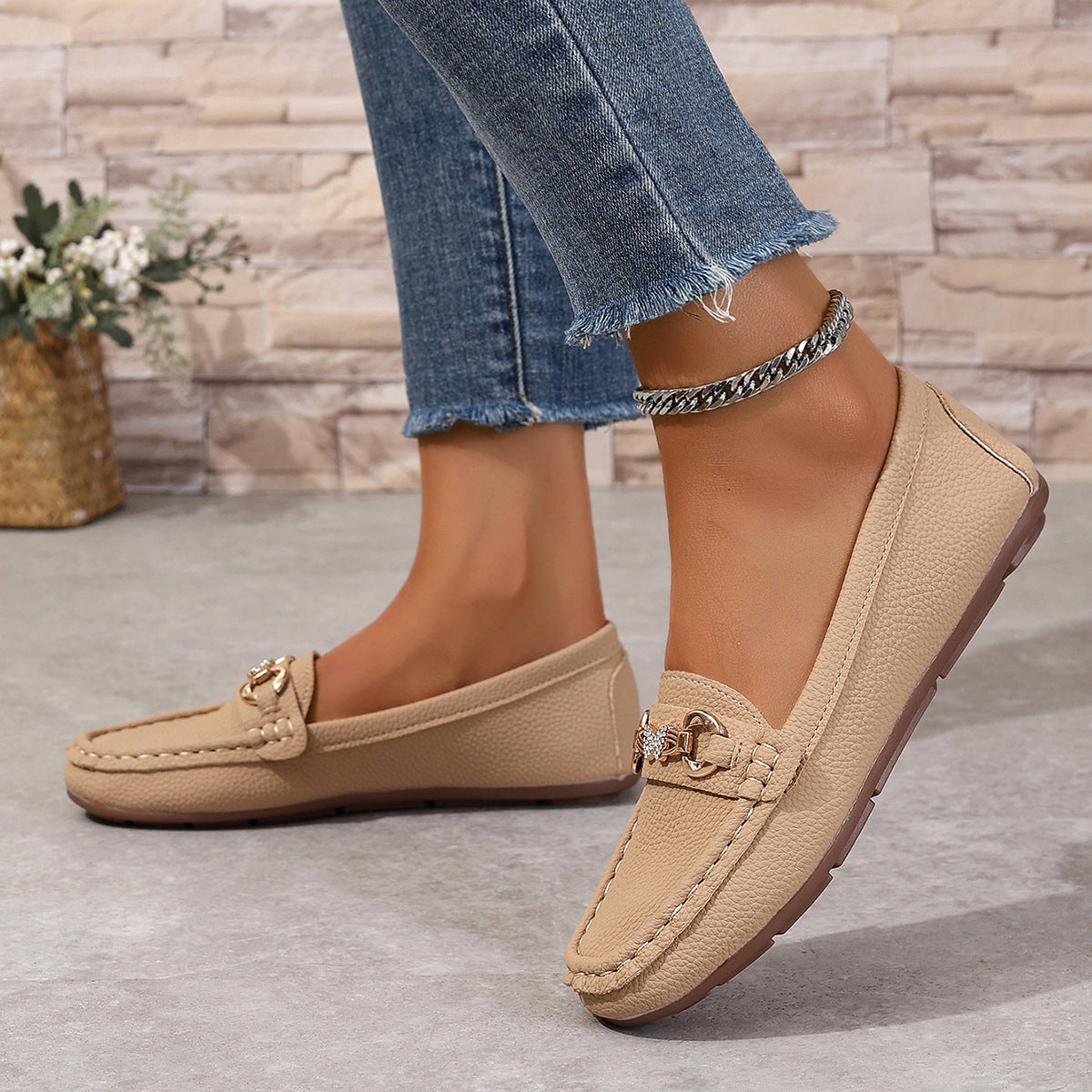 Amara | Stylish And Simple Flat Shoes