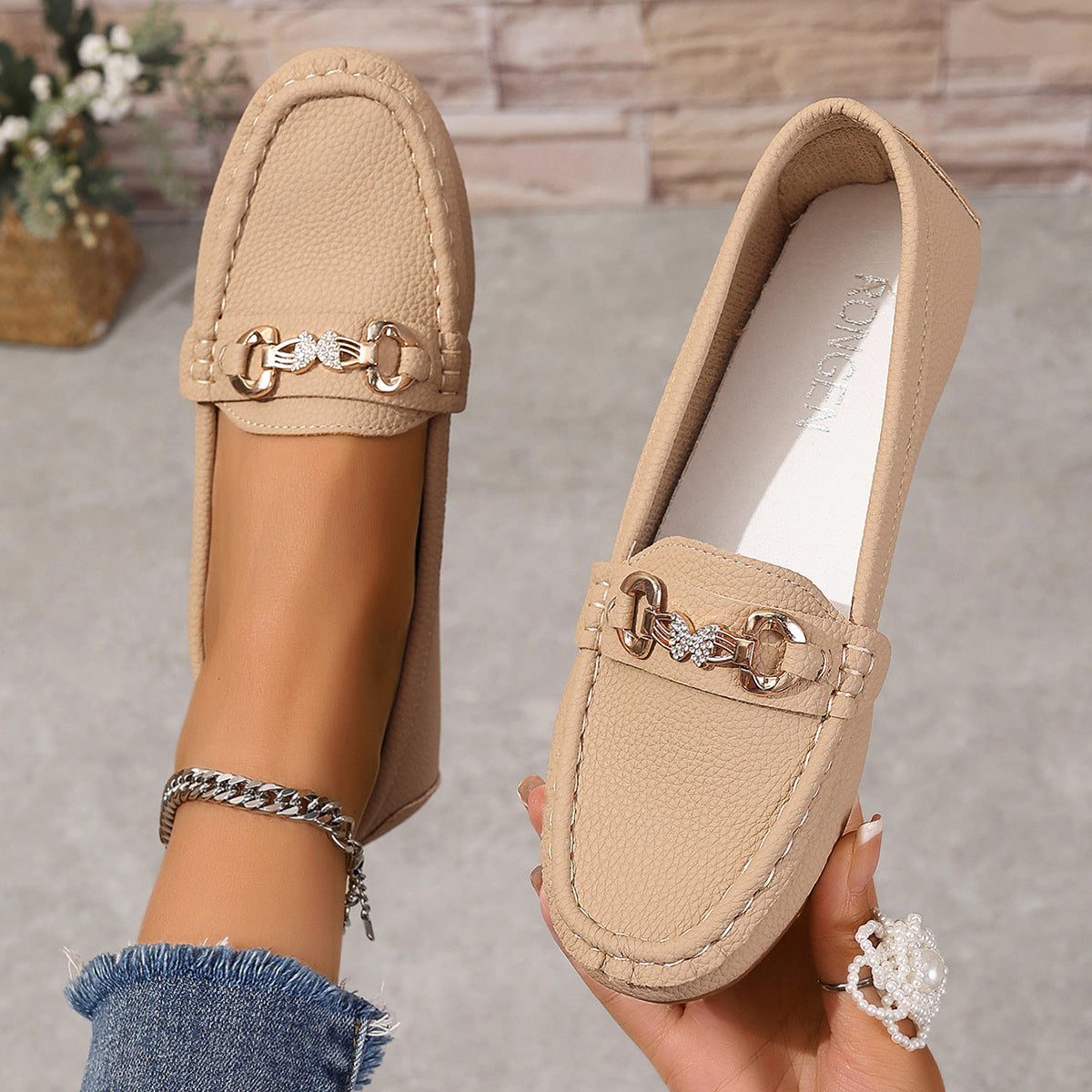 Amara | Stylish And Simple Flat Shoes