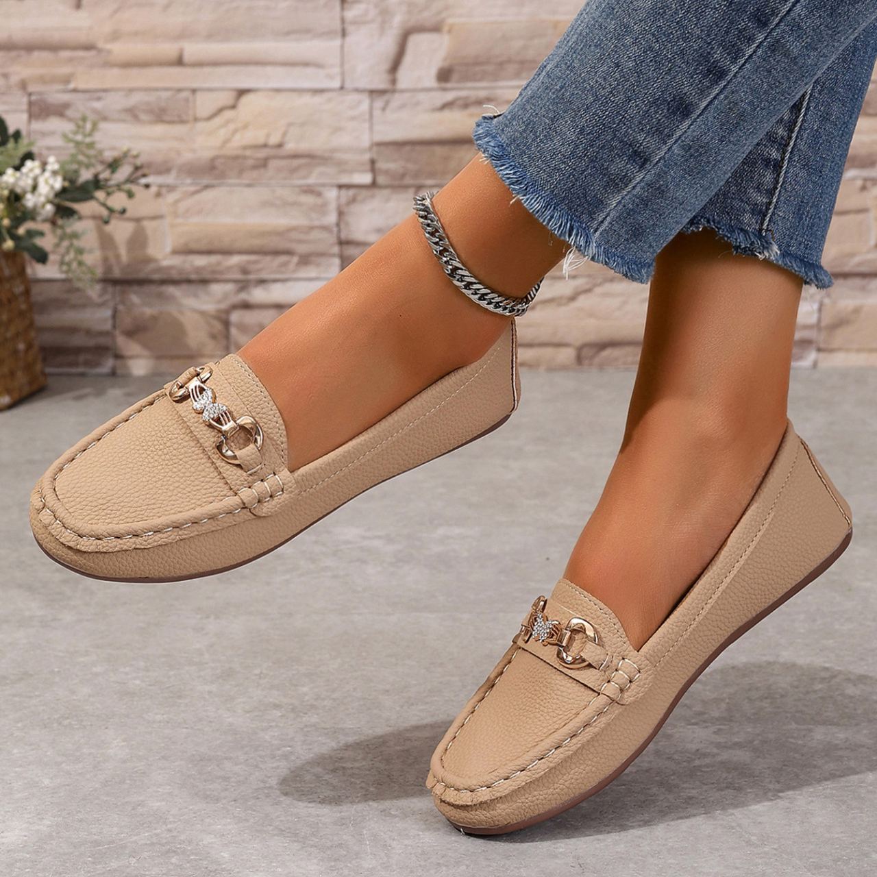 Amara | Stylish And Simple Flat Shoes